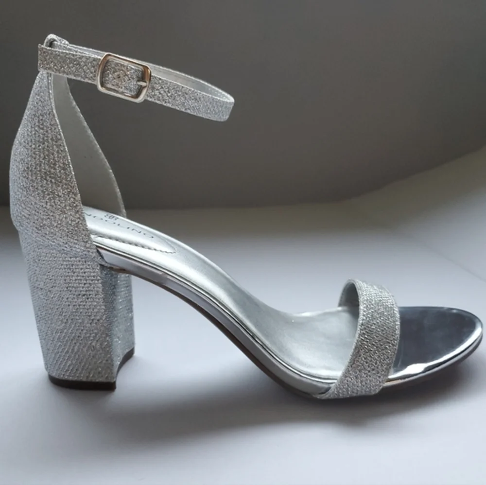 Bandolino Armory Silver Glitter Block Heels Ankle Strap Sandals Wedding Prom 8.5